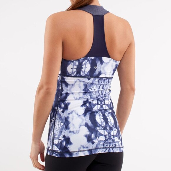 Lululemon Scoop Neck Tank - Picture 2 of 7